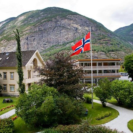 Lindstrom Hotel Laerdalsoyri Ngoại thất bức ảnh